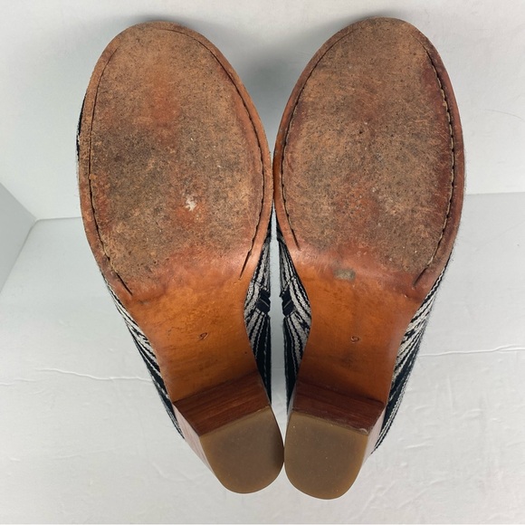 Fortress Of Inca size 39/9 Women’s Black White Striped Tapestry Ankle Booties - Picture 7 of 9